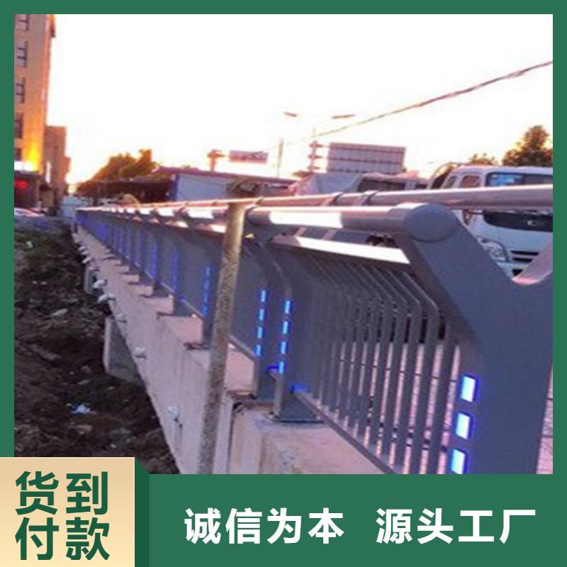 公园仿木纹景观护栏市场批发价服务始终如一